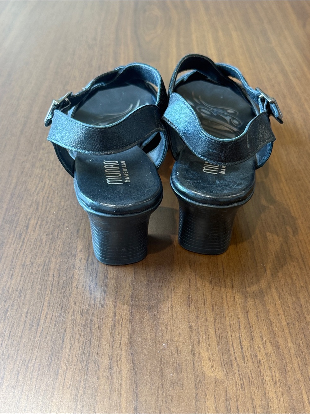 Munro Black Leather Crisscross Slingback Sandals with Buckle - Picture 4 of 7